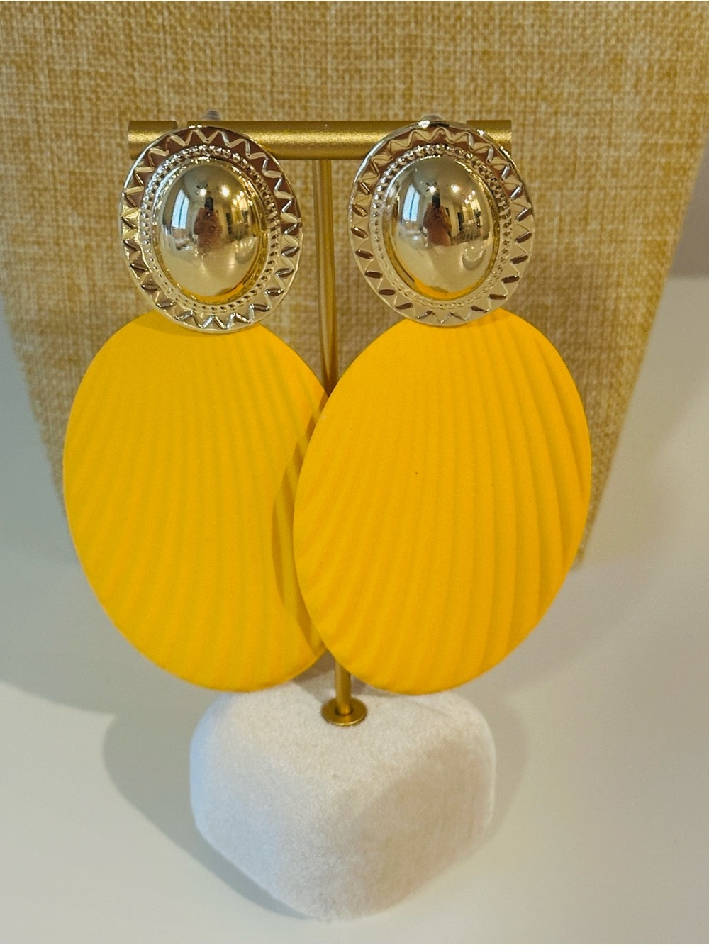 Fashion Jewelry Bright Yellow Oval Drop Earrings with Gold-tone Studs